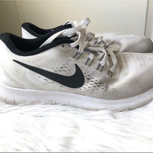 Nike Women’s Free Runs